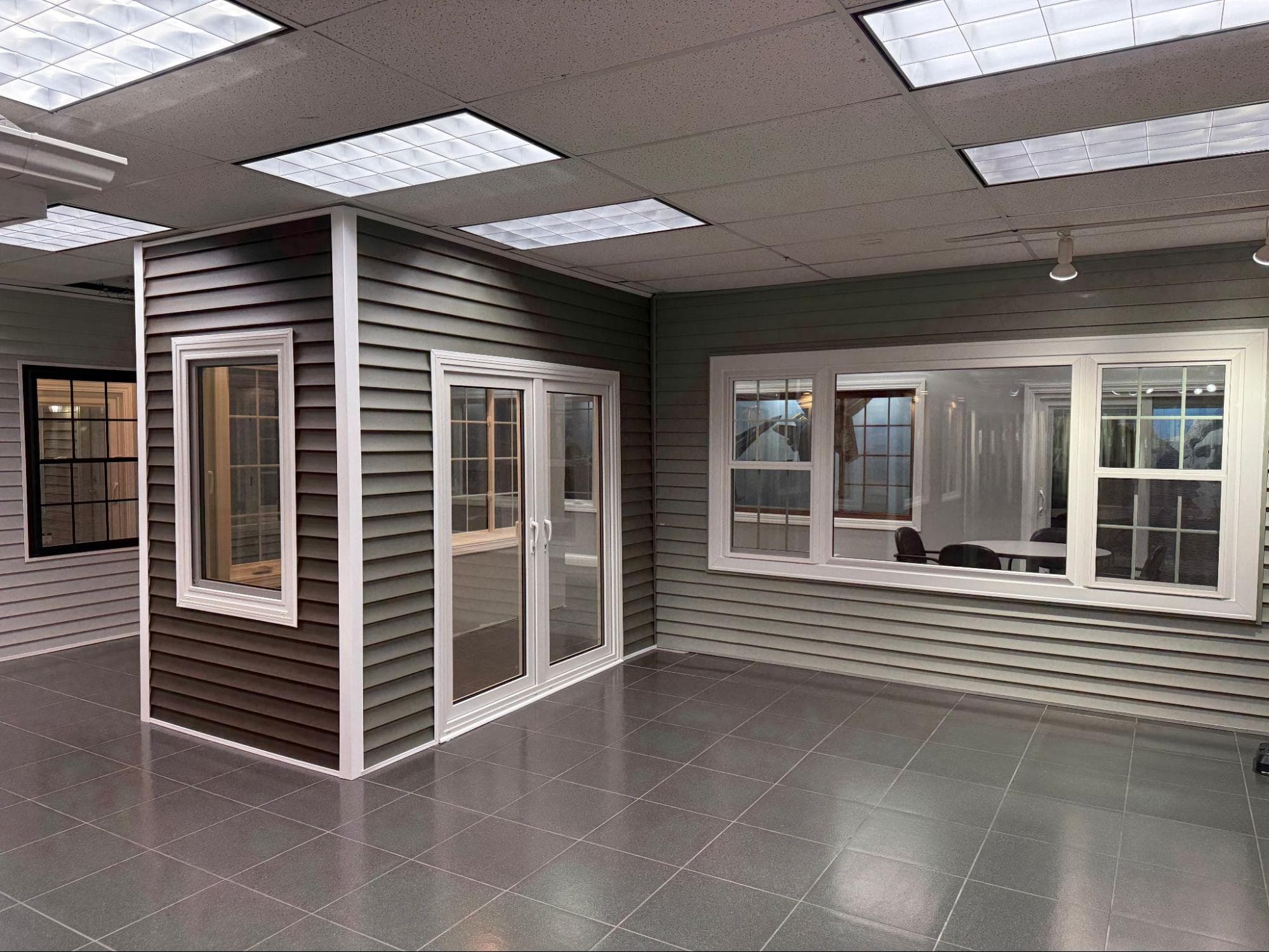 Showroom window display corridor